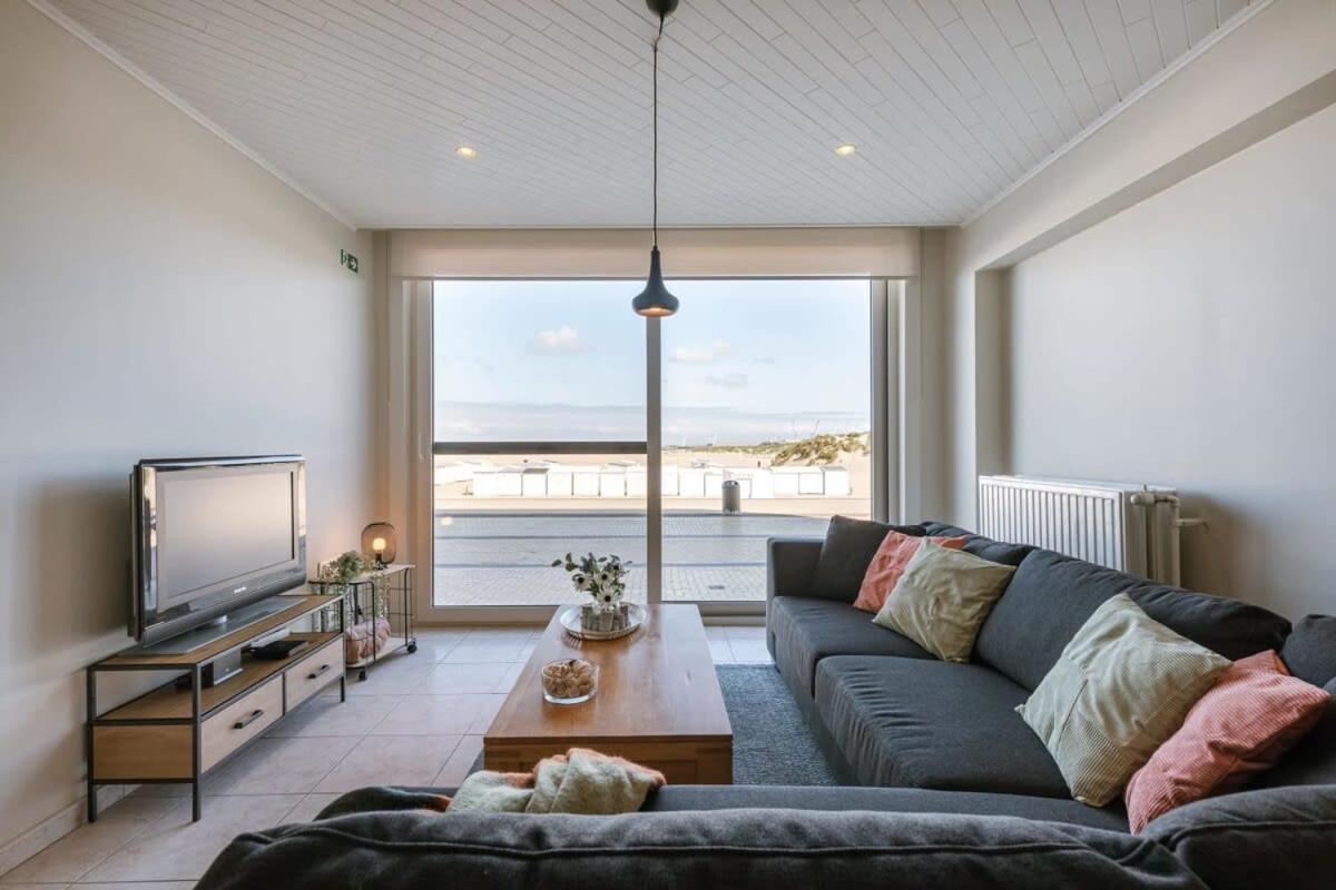 Huswell - Beachfront Apartment In Zeebrugge ภายนอก รูปภาพ
