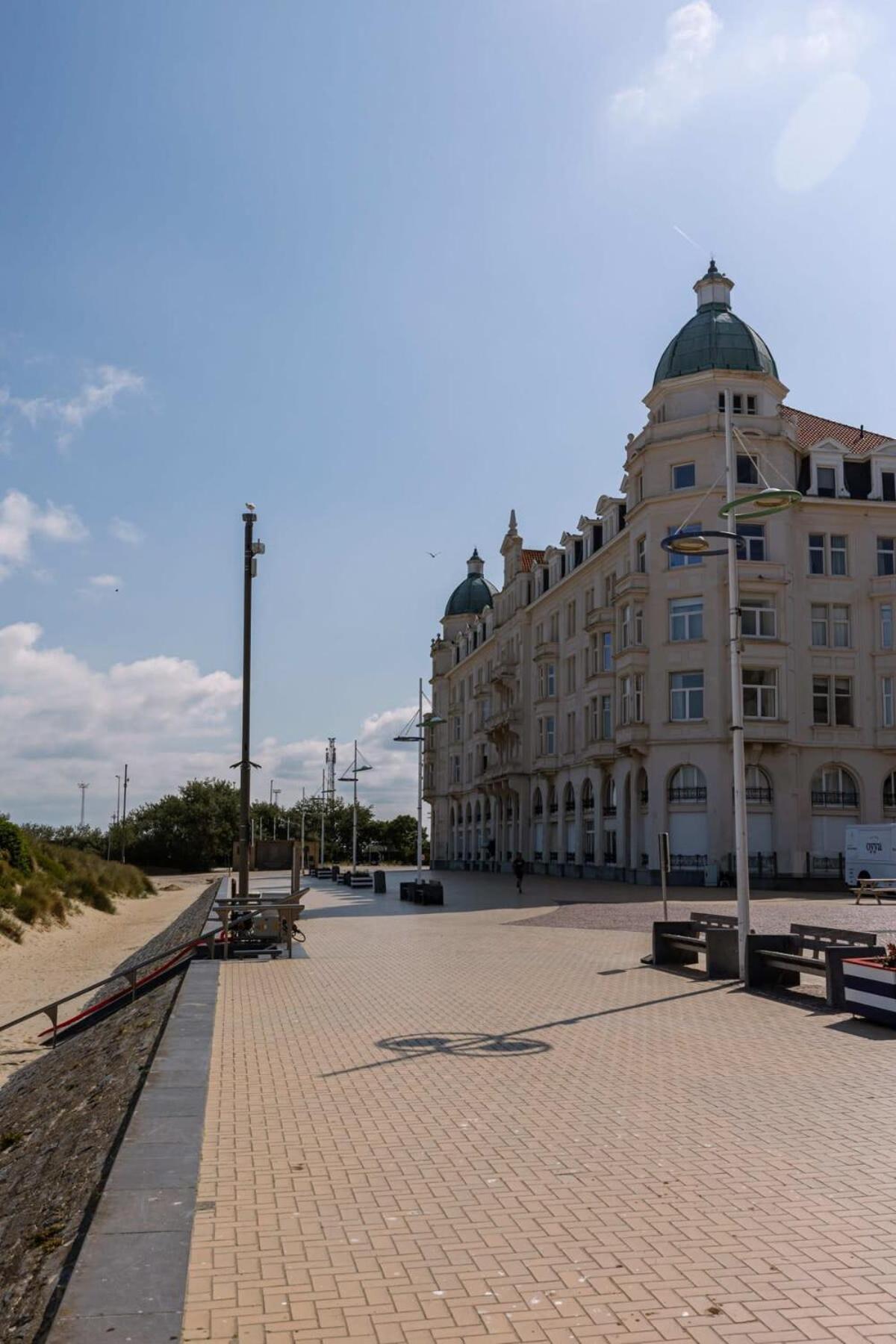 Huswell - Beachfront Apartment In Zeebrugge ภายนอก รูปภาพ